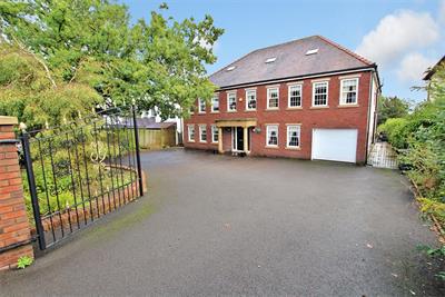 Hollybush Road, Cyncoed, Cardiff